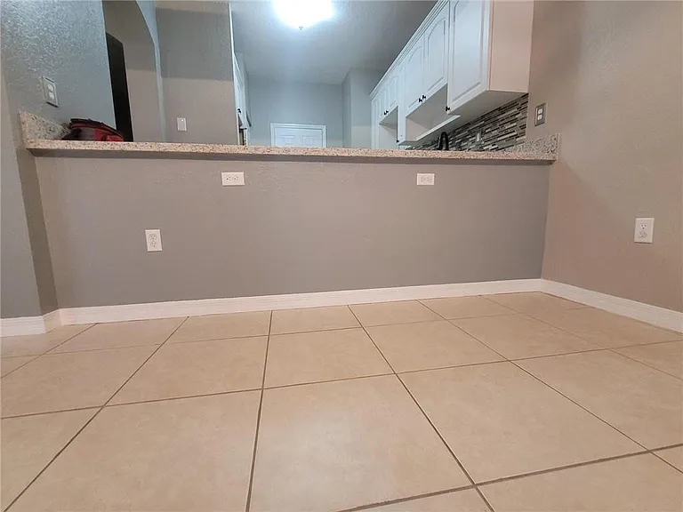4948 SW 136th Ave — Photo 12