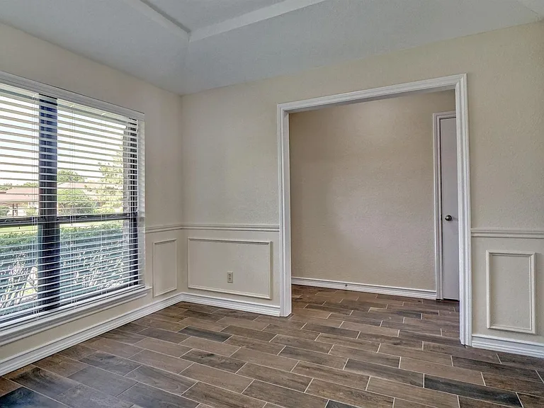 753 Eagle Dr — Photo 9