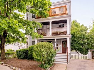 304-306 Cummins Hwy #3, Roslindale, MA 02131