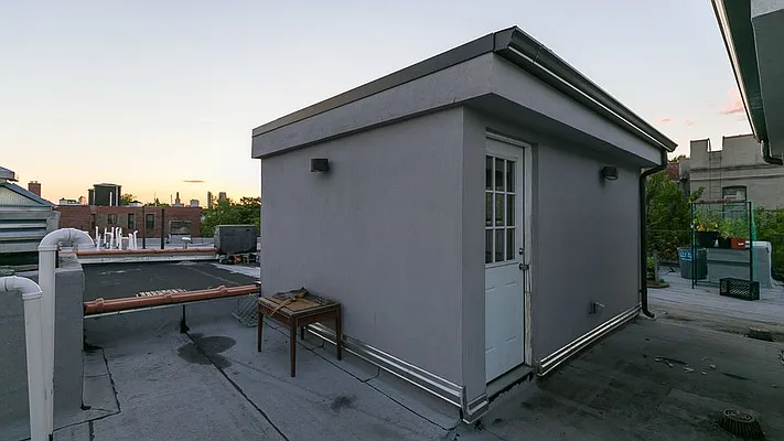 Rented by Nooklyn NYC LLC | media 41