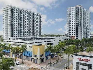 5250 Park at Downtown Doral