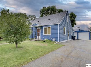 3841 Castelar St, Omaha, NE 68105