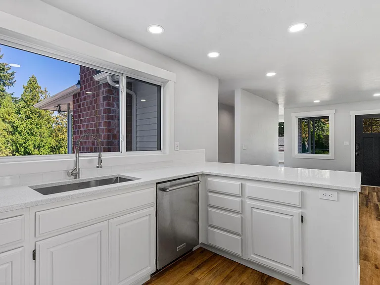 1708 Yelm Hwy SE — Photo 11