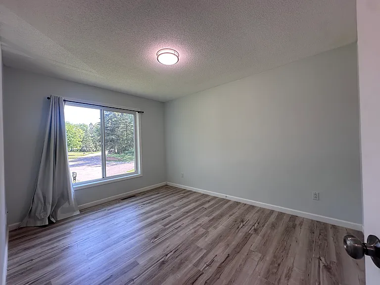 3345 Minnesota Ln N — Photo 29