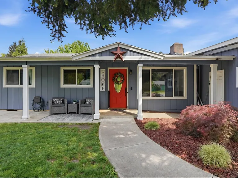 3705 NE 137th Ave — Photo 1