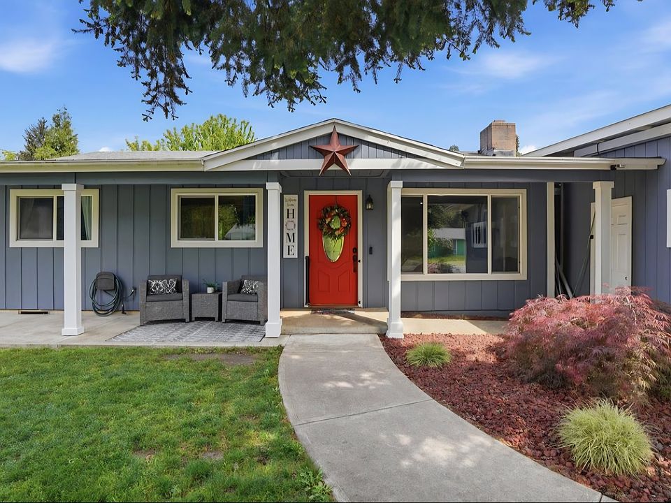 1st image of 3705 NE 137th Ave