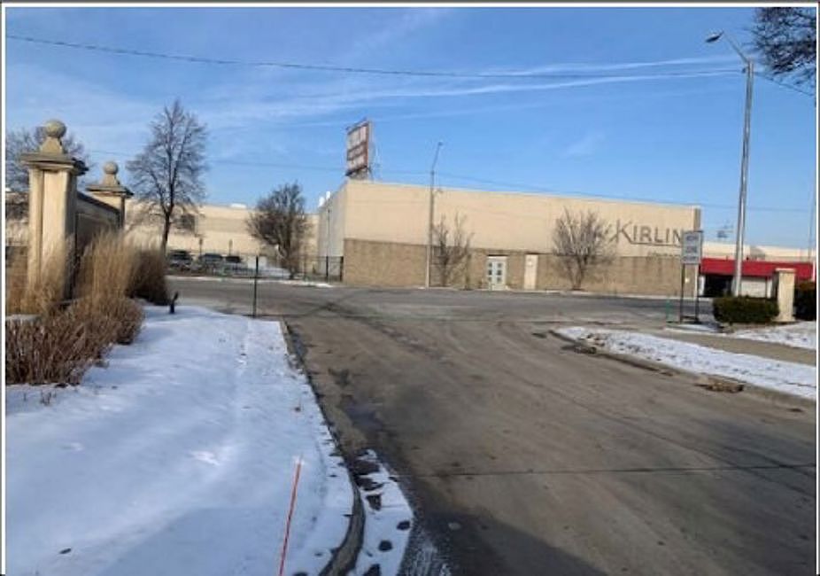 Exterior Neighborhood (street photo)