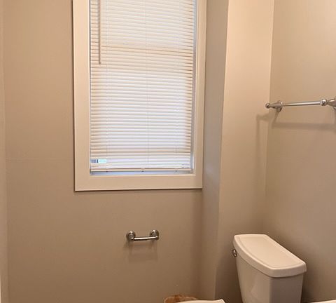 5th image of 214 Brown Ave #2