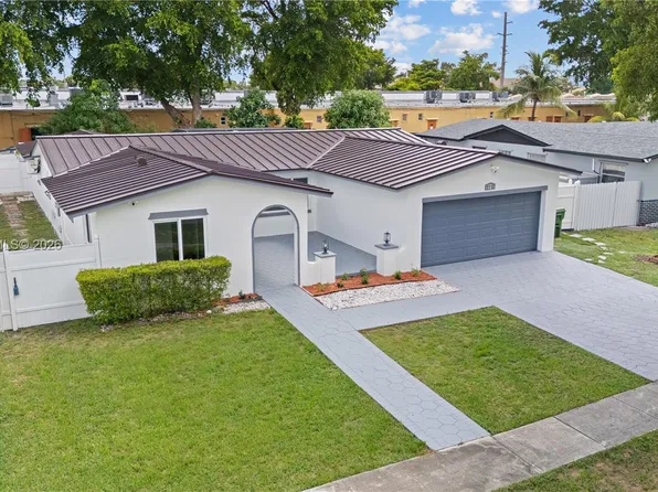 9110 NW 18th Ct, Pembroke Pines, FL 33024
