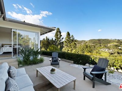 2086 Westridge Rd, Los Angeles, CA, 90049