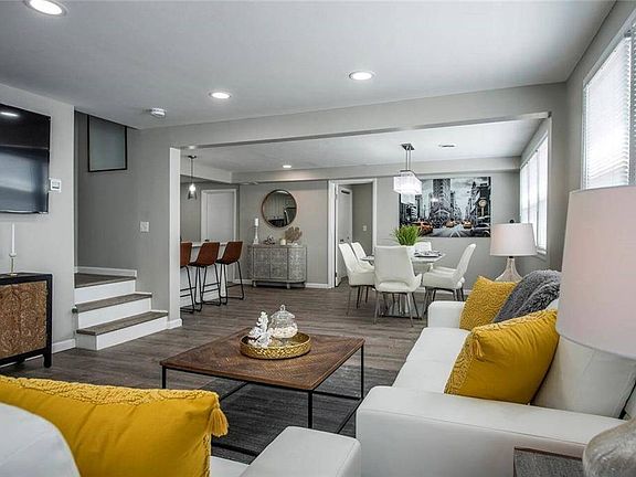 5th image of 1004 Main St #3