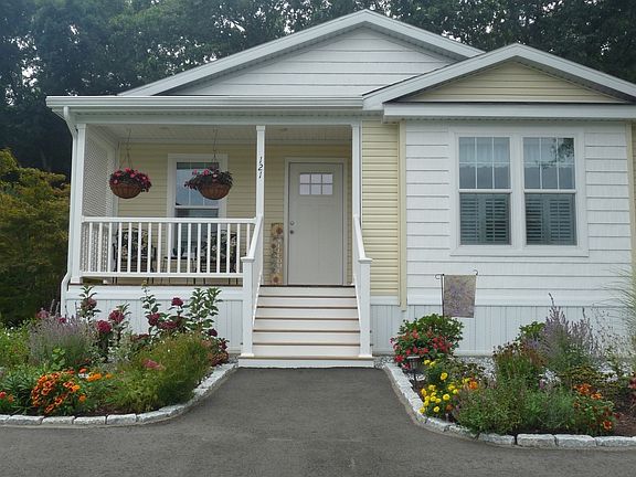 2nd image of 121 Clayton Dr