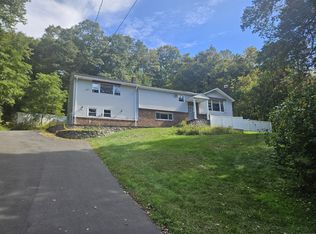 10 Warwick Rd, New Fairfield, CT 06812