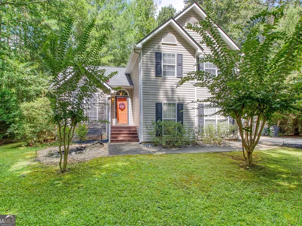 30 Orchard Hills Ct, Newnan, GA 30263