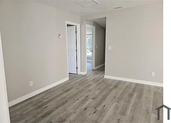 3 bed, 1000 sqft, $1,400 — Photo 4