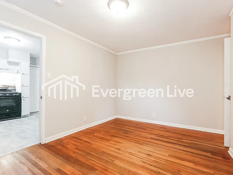 22 Glenmere Dr — Photo 3