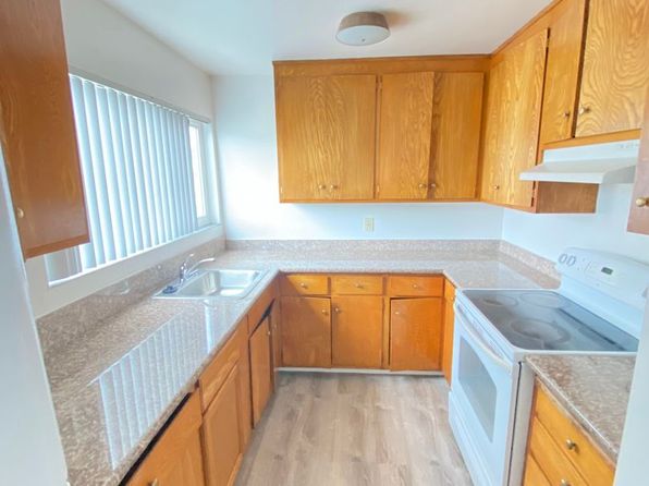 262 Price St APT 4
