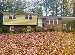 2702 Hill N Dale Dr, Greensboro, NC 27408