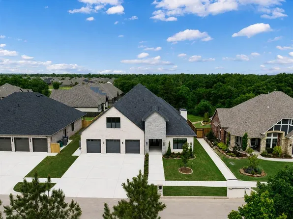 10045 SW 27th St, Yukon, OK 73099