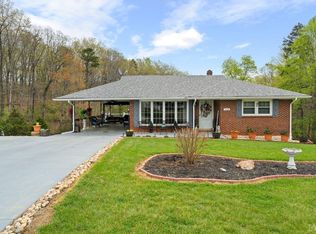 1568 Stone Mill Rd, Hurt, VA 24563