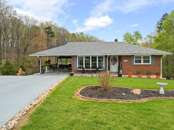 1568 Stone Mill Rd, Hurt, VA 24563