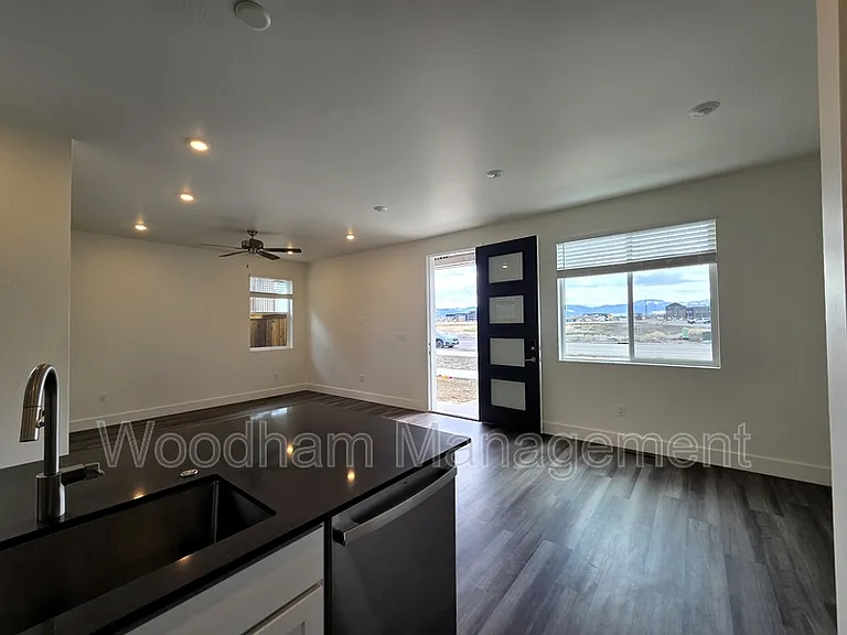 4819 Harvest Pkwy — Photo 5
