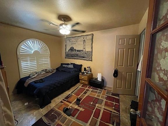 5th image of 1512 W 32nd Pl