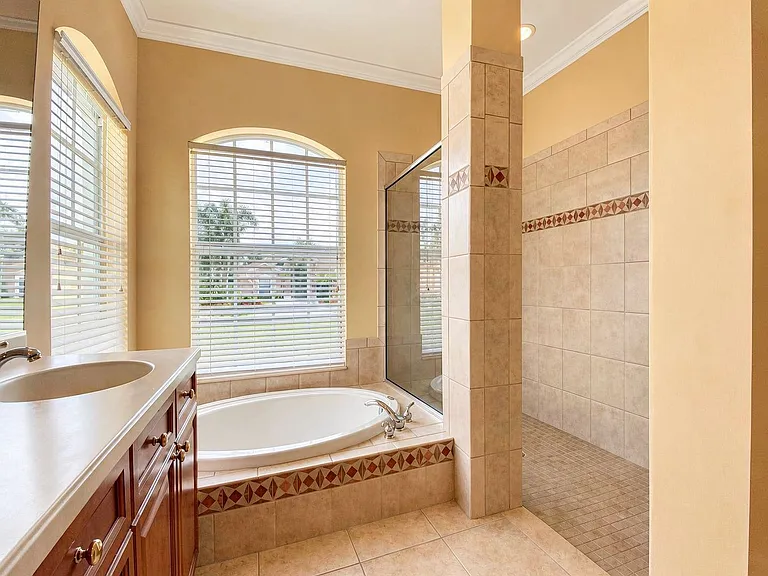 3628 Frentress Dr — Photo 24