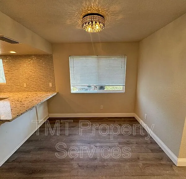 6931 Cobblestone Way — Photo 9