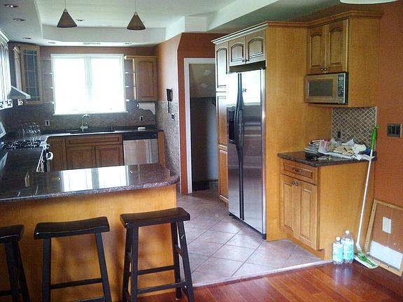 2nd image of 264 Harvest Ave