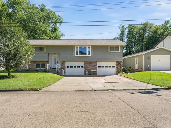 745 Main Street, New Martinsville, WV 26155