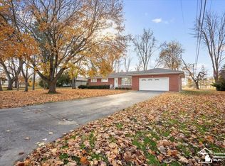 33 Calvin St, Monroe, MI 48162