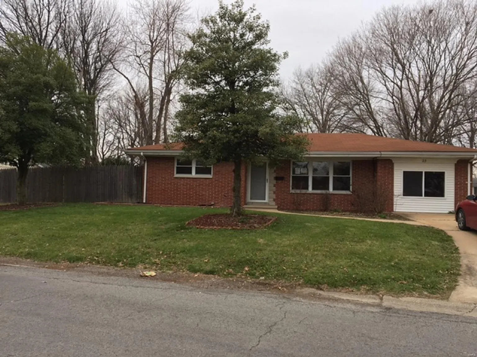 23 Mariknoll Dr photo 1