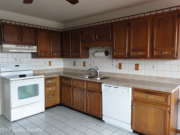 4th image of 14308 85th Ave
