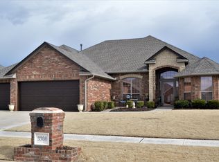3308 Pin Oak Rd, Moore, OK 73170