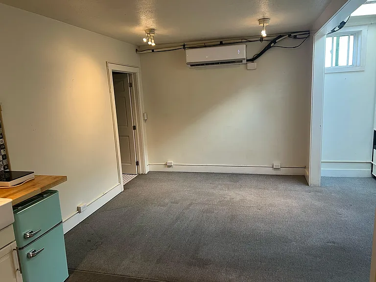 416 E Main St #302 — Photo 11
