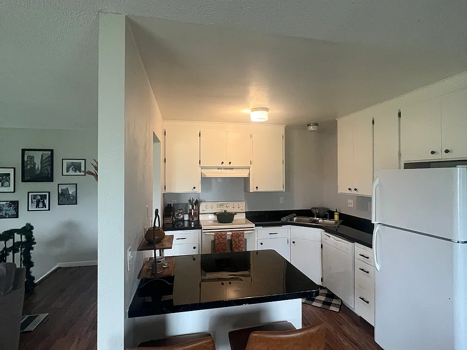 3119 Bellaire Ave N #3119