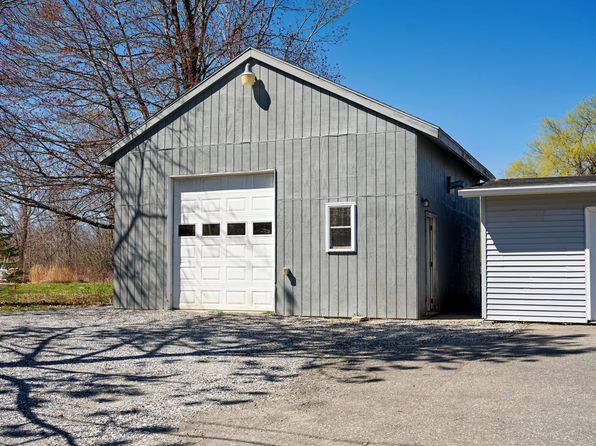 38 Lake View Drive, Rockland, ME 04841