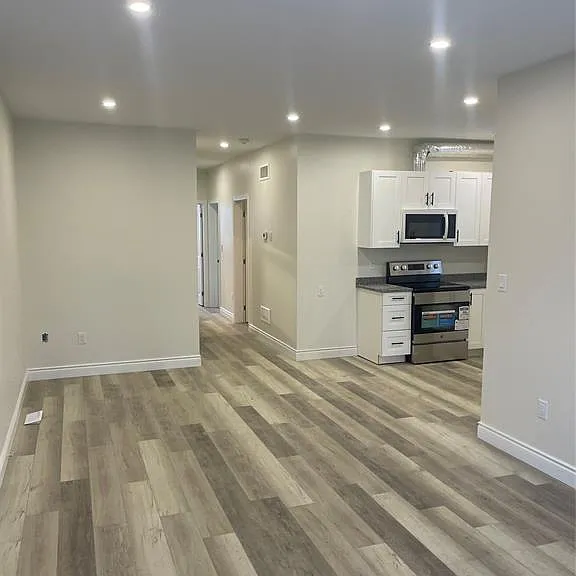 645 Janette Ave #A — Photo 9