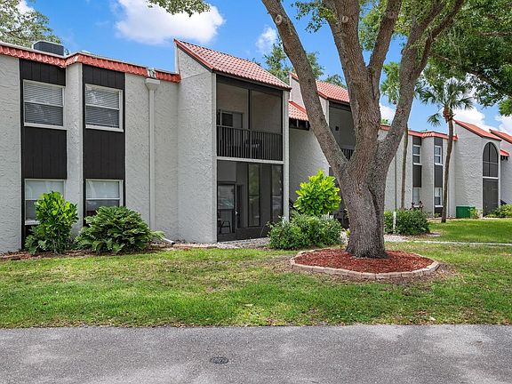 2nd image of 3201 S Beneva Rd #201