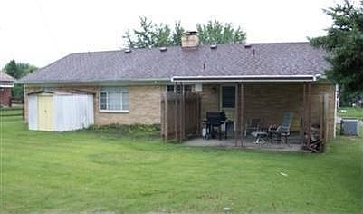 2nd image of 847 Fairacres Dr