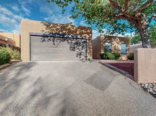 2702 Tramway Cir NE, Albuquerque, NM 87122