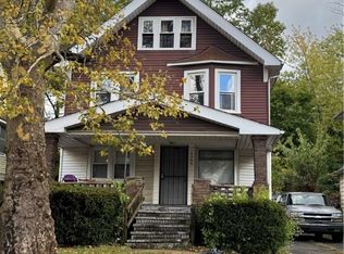 1369 Hampton Rd, East Cleveland, OH 44112
