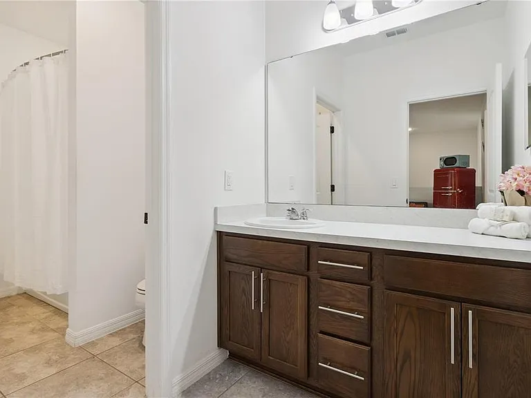 2264 Emerald Springs Dr — Photo 21