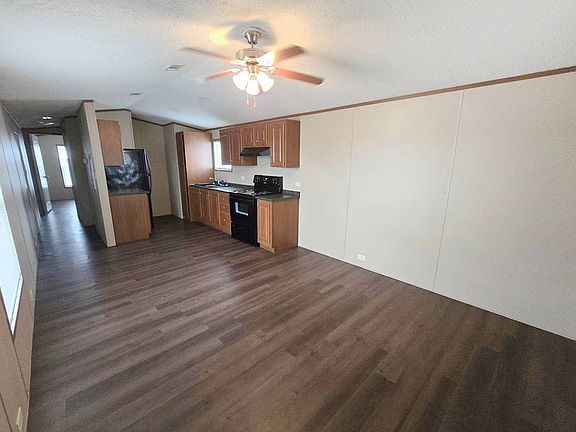 2nd image of 1001 E Macarthur Rd #16