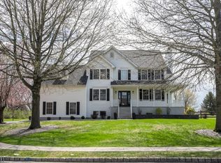 530 Dori Pl, Stewartsville, NJ 08886