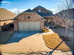 705 Christian Ln, Yukon, OK 73099