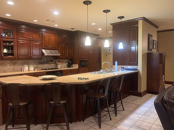 3rd image of 120 Peninsula Dr