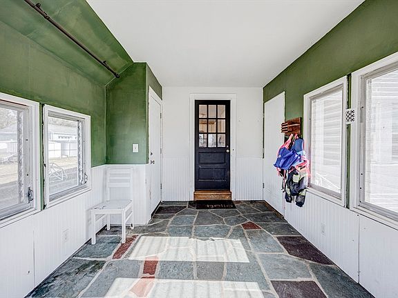 5th image of 707 Hathaway Rd