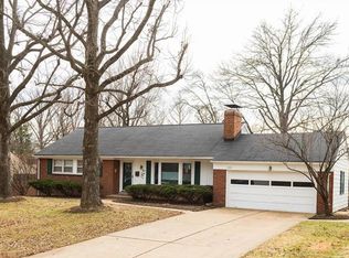 1104 Whitecliff Dr, Saint Louis, MO